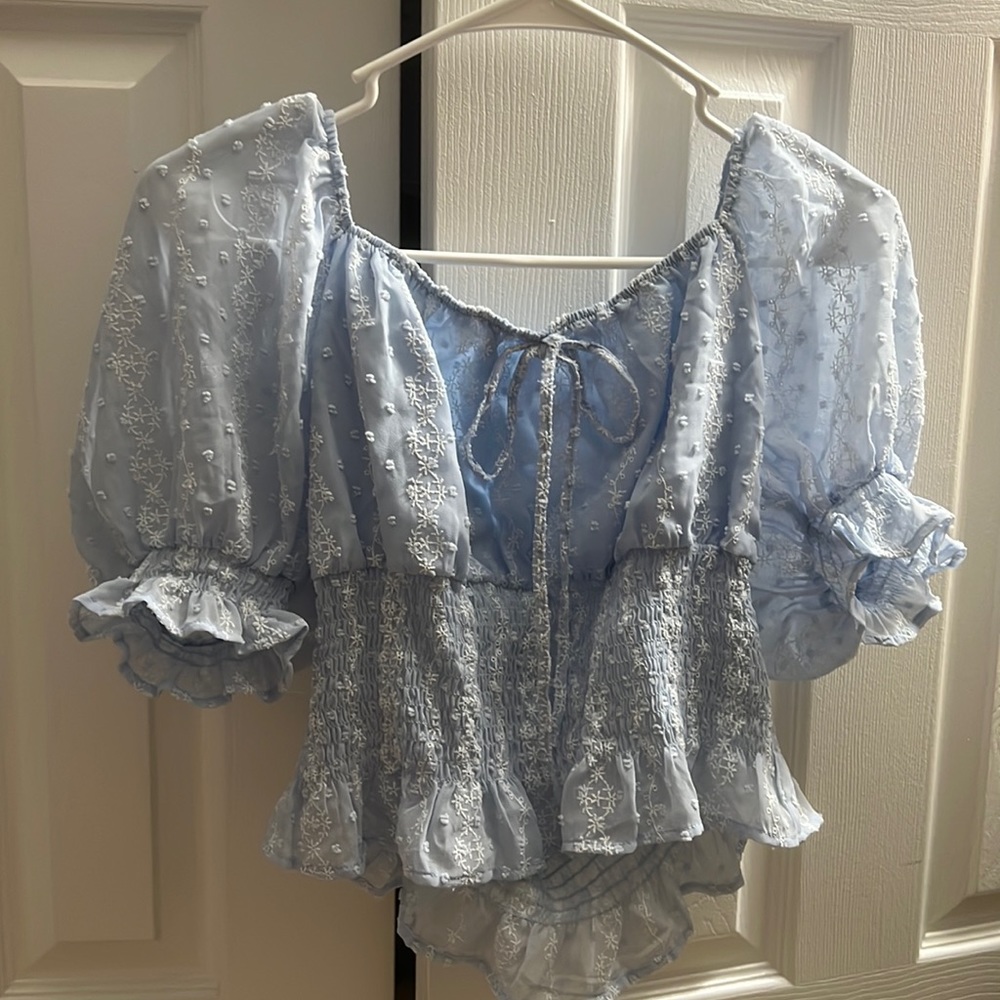 Forever21 puff sleeve floral crop top size Large